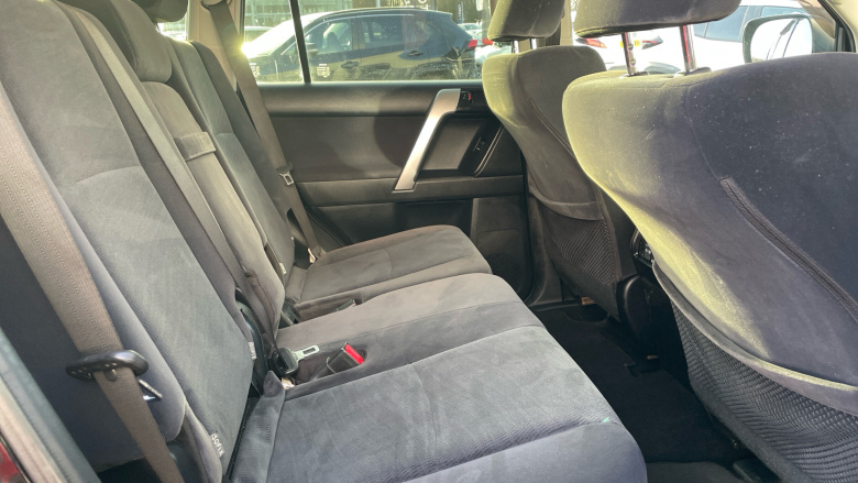 Toyota Land Cruiser 2.8 D-4D 204 Active 5dr Auto 7 Seats Diesel Station Wagon